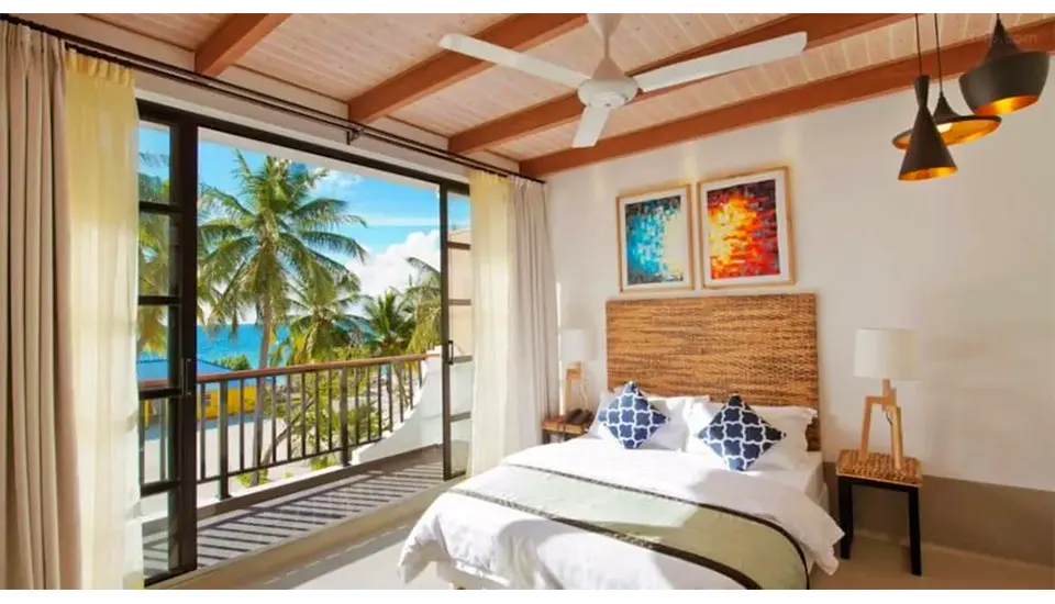 هتل کریستال سندز ویلامالدیو